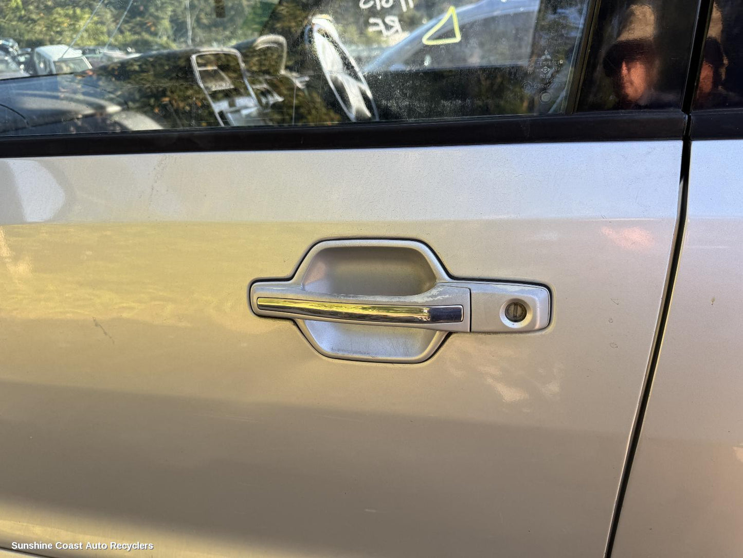 2002 Mitsubishi Pajero Door Handle