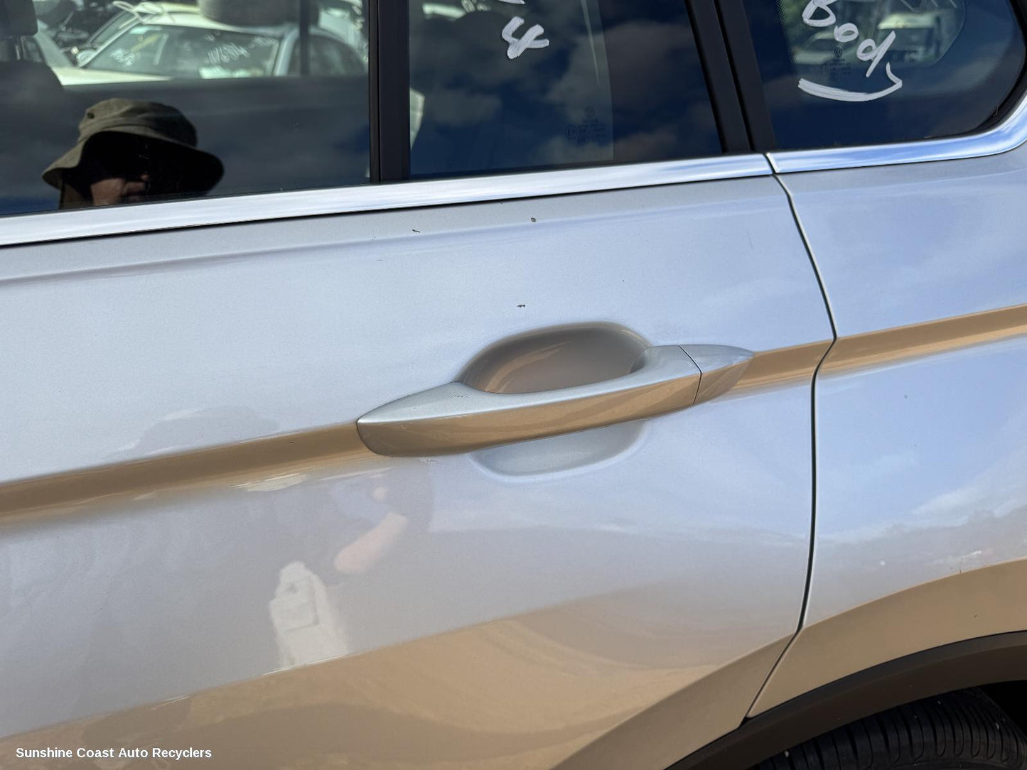 2022 Volkswagen Tiguan Door Handle