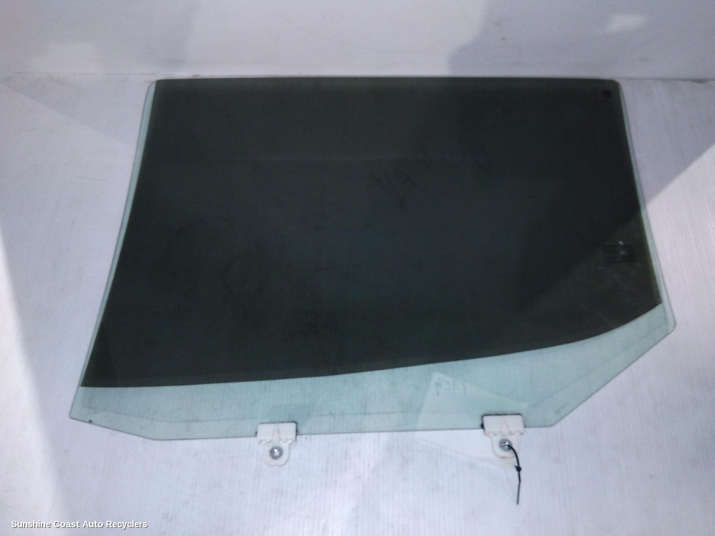 2022 Mitsubishi Triton Right Rear Door Window