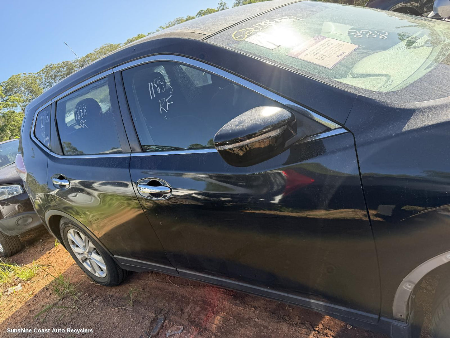 2014 Nissan Xtrail Right Front Door