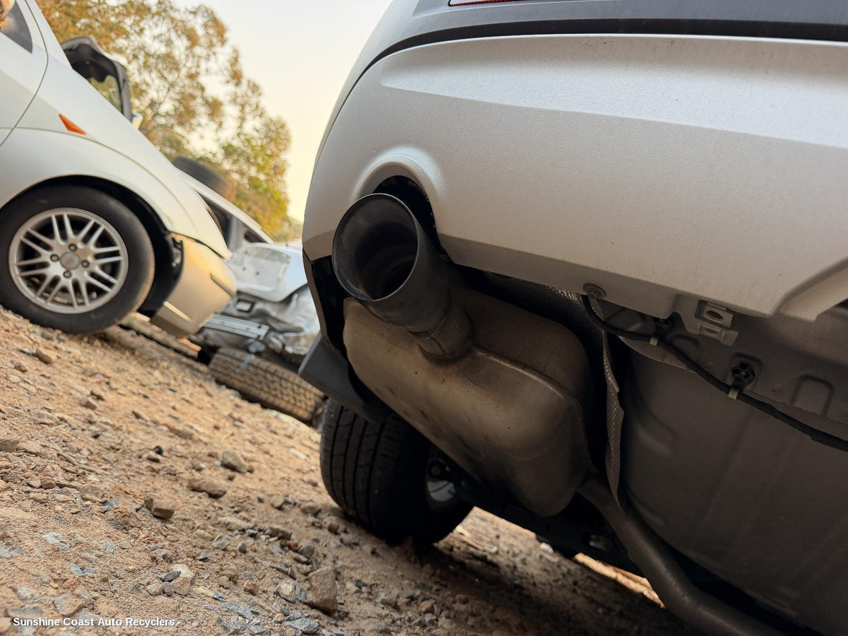 2018-2020 Holden Acadia Silencer