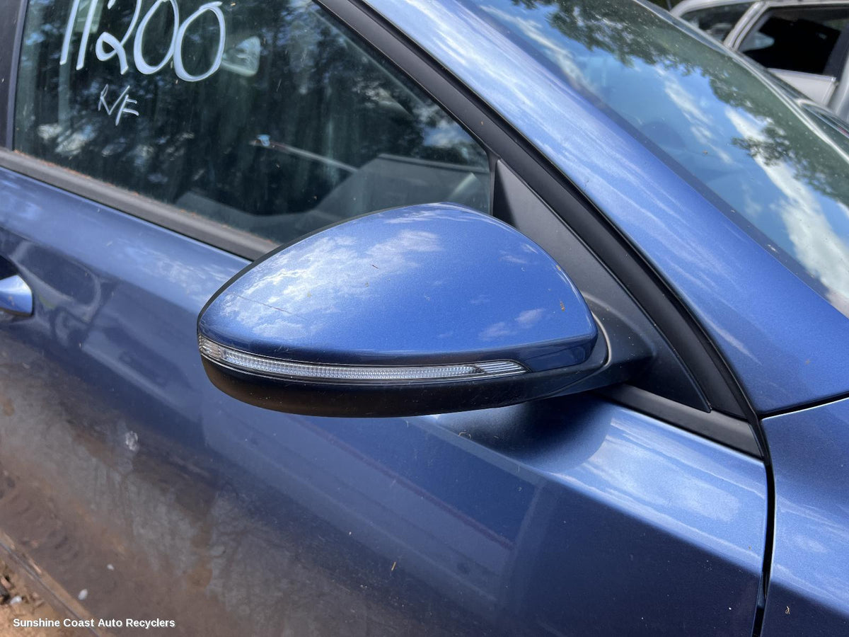 2018-2024 Kia Cerato Right Door Mirror