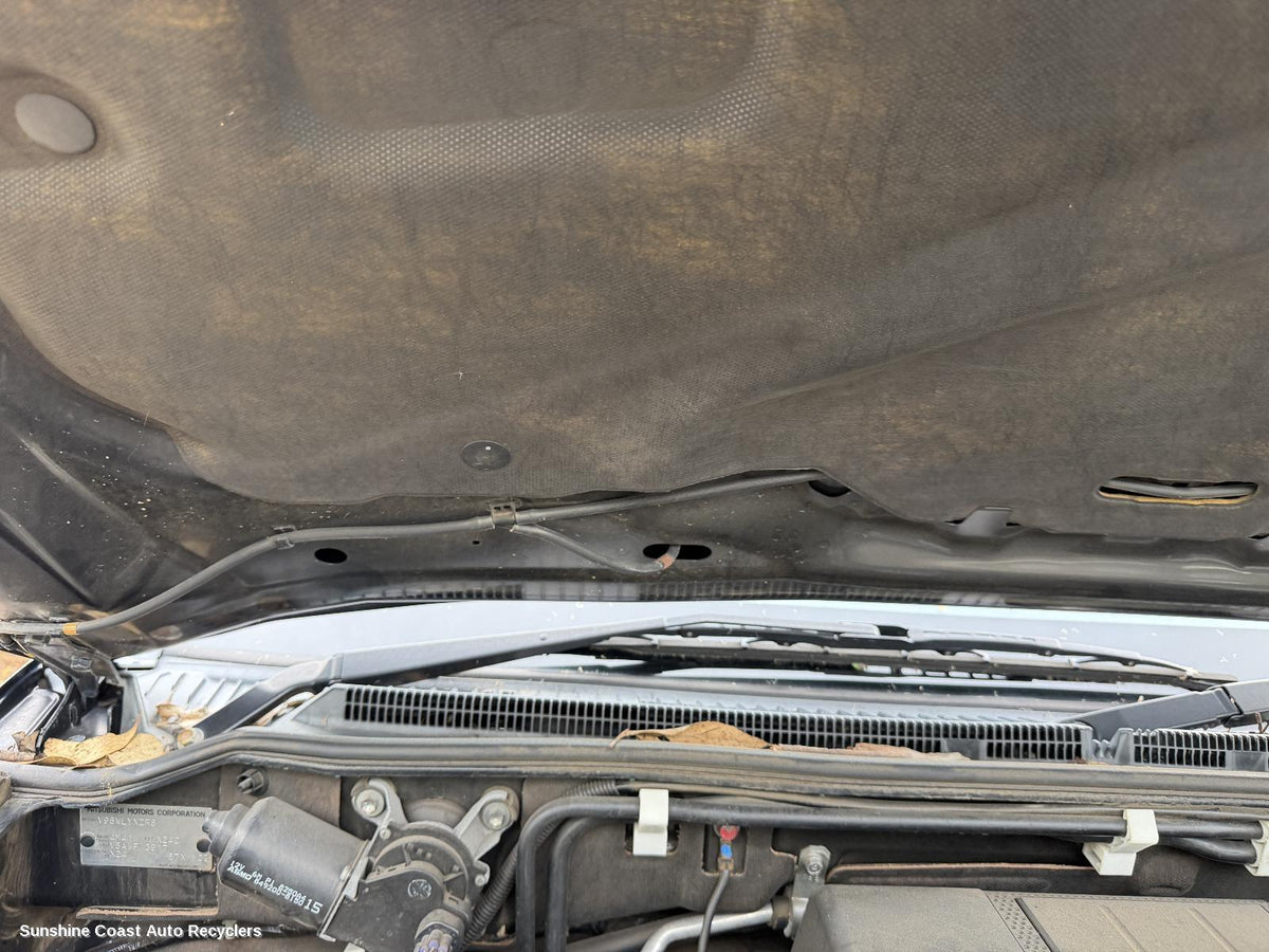 2006-2021 Mitsubishi Pajero Wiper Arm