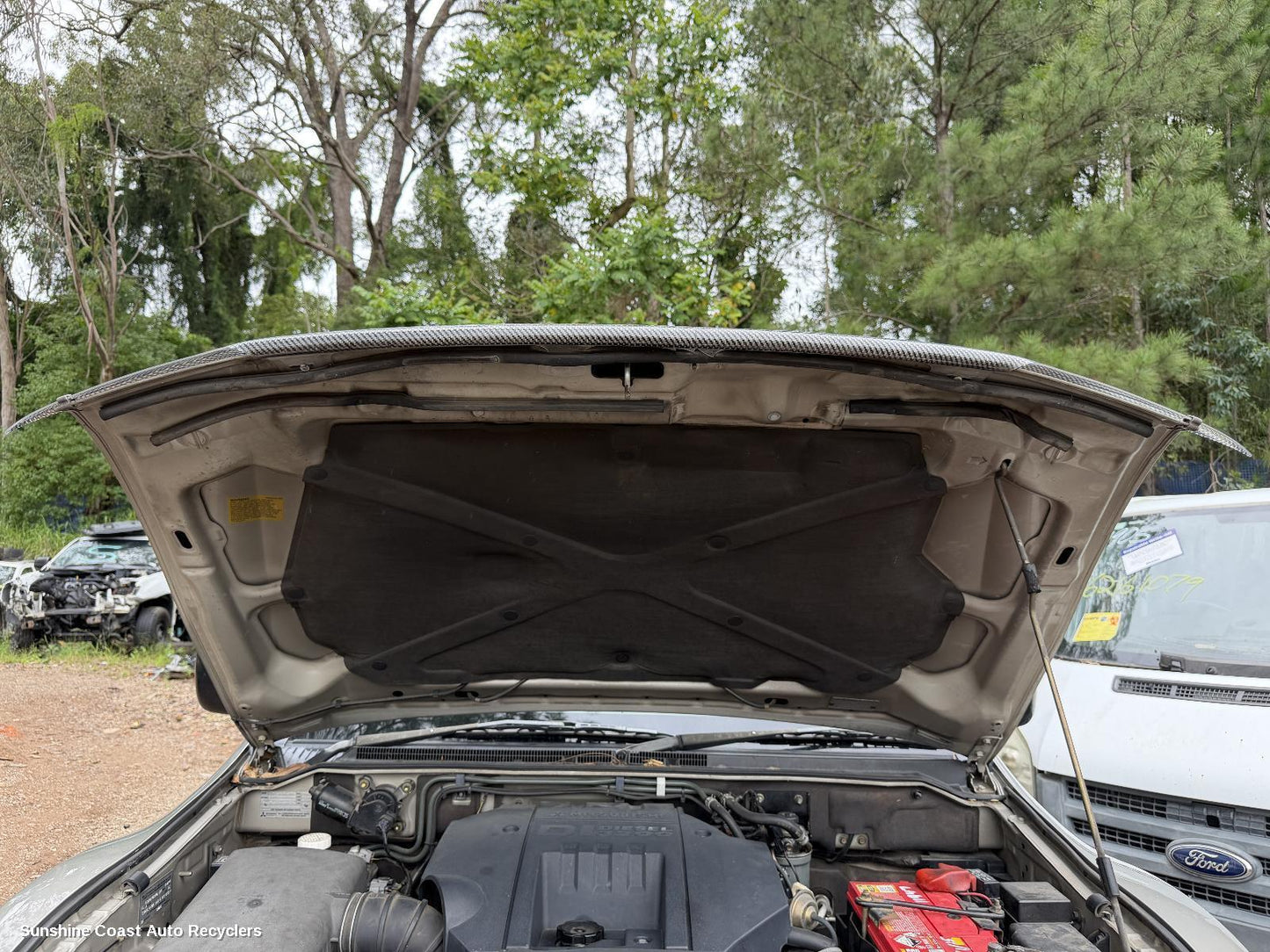 2002-2006 Mitsubishi Pajero Plenum Chamber