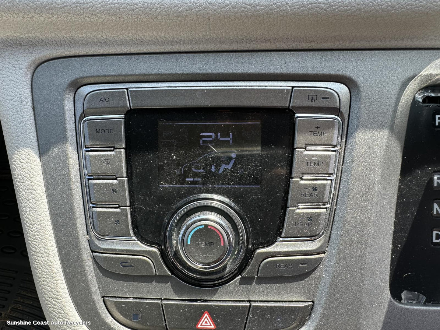 2015-2022 Ldv G10 Heater Ac Controls