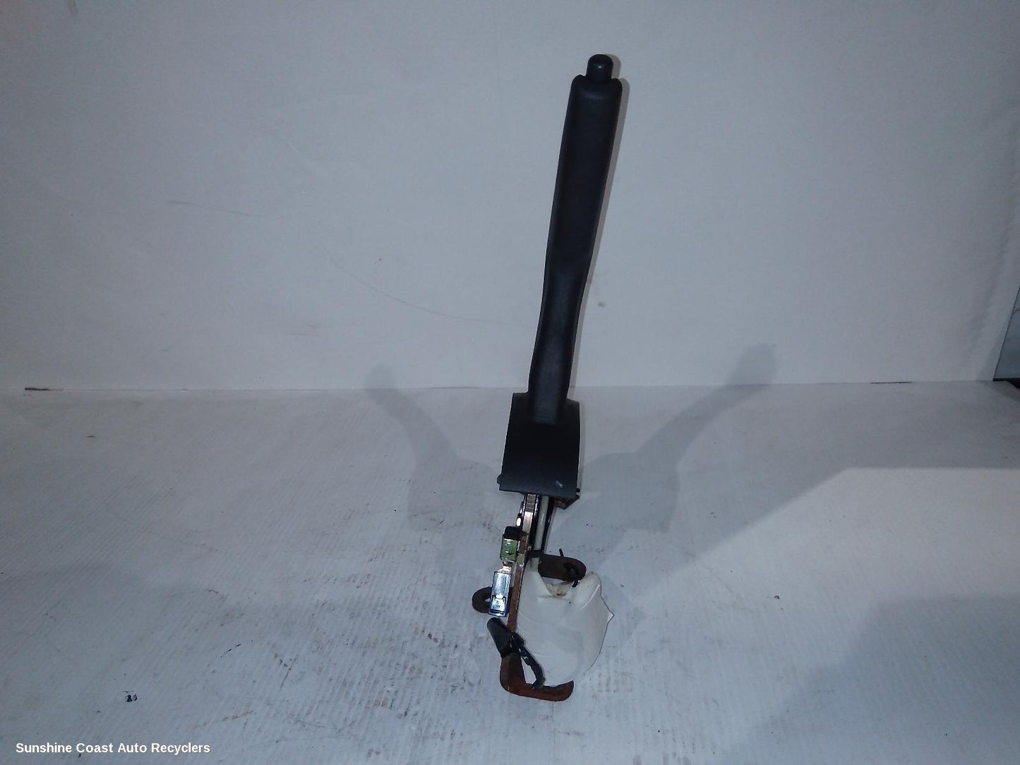 2006 Mitsubishi Lancer Handbrake Lever