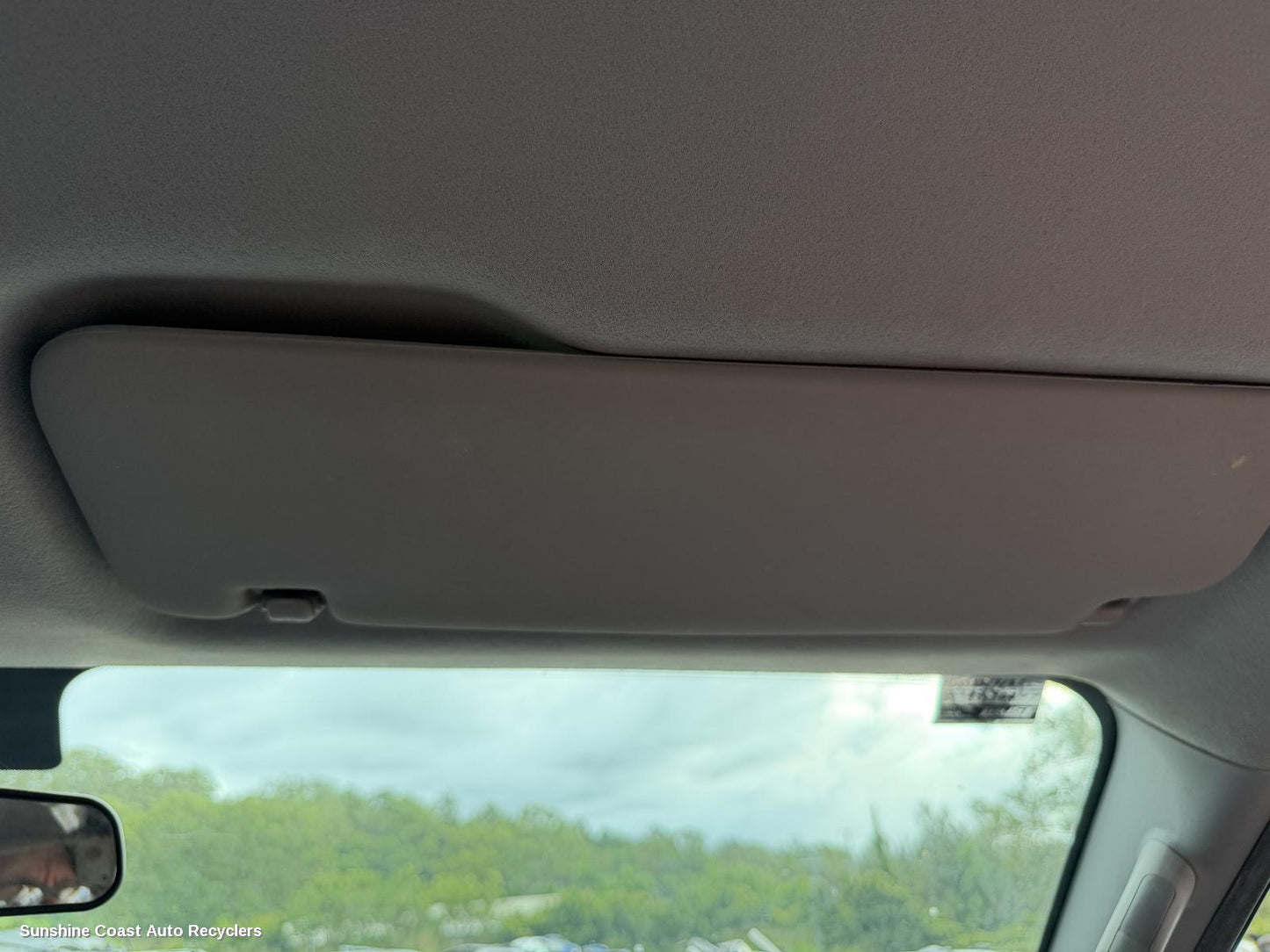 2015-2025 Ldv G10 Sunvisor