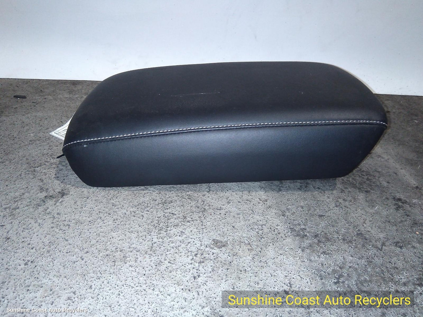 2021-2026 Mitsubishi Outlander Console