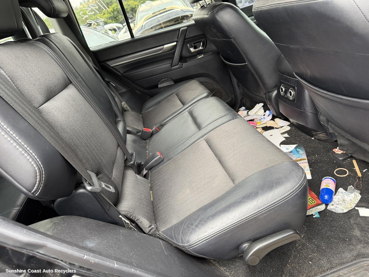 2006-2014 Mitsubishi Pajero 2nd Seat  Rear Seat