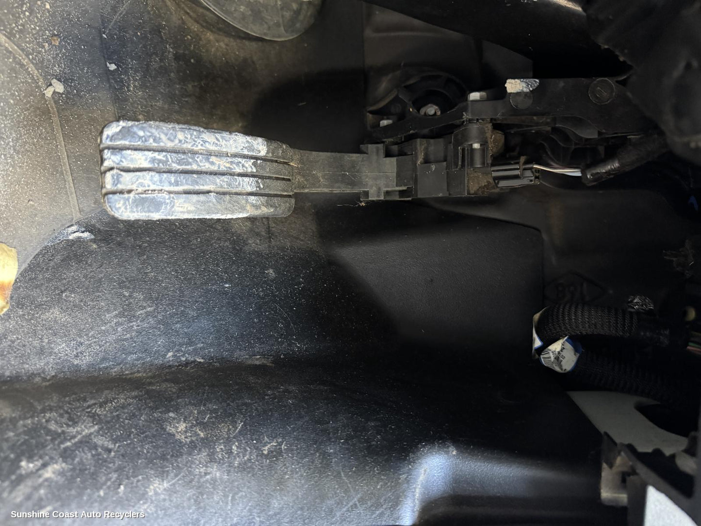 2015-2026 Renault Trafic Pedal Assembly