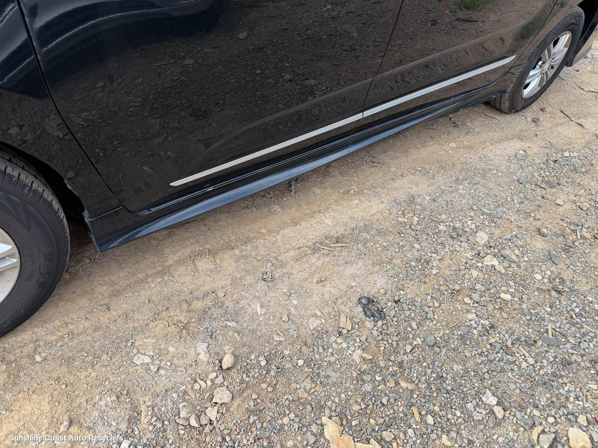 2015-2025 Ldv G10 Side Step Skirt