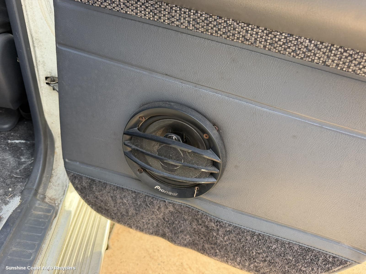1990-1998 Toyota Landcruiser Speaker