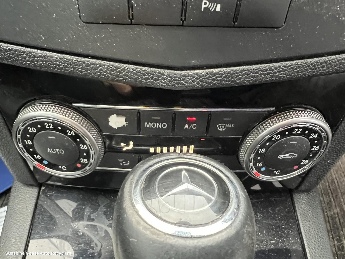 2007-2011 Mercedes C Class Heater Ac Controls