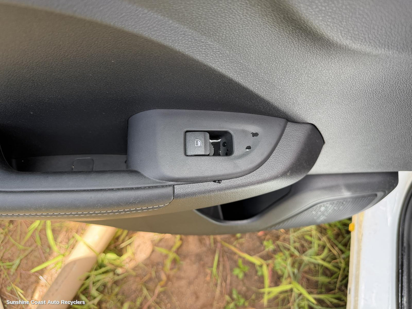 2019-2025 Hyundai Venue Pwr Dr Wind Switch