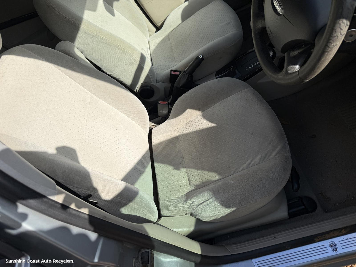 2001-2005 Ford Focus Seatbelt Stalk