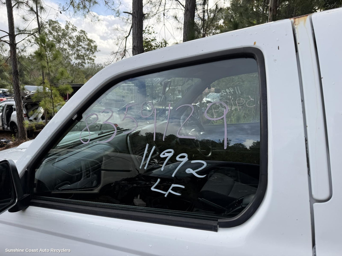 2008-2015 Nissan Navara Left Front Door Window