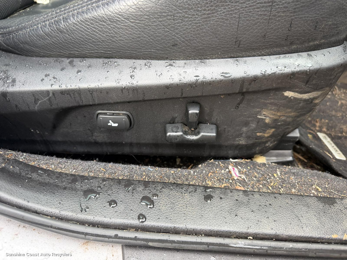 2009-2014 Subaru Outback Front Seat