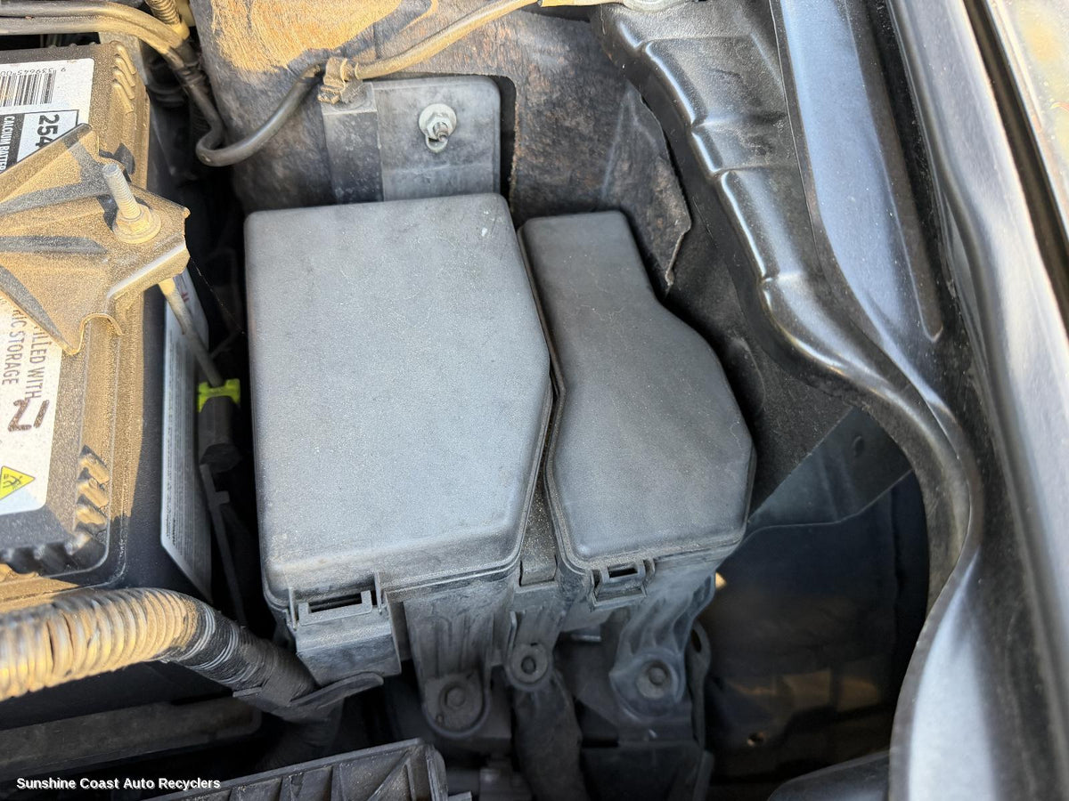 2007-2015 Mazda Cx9 Fuse Box