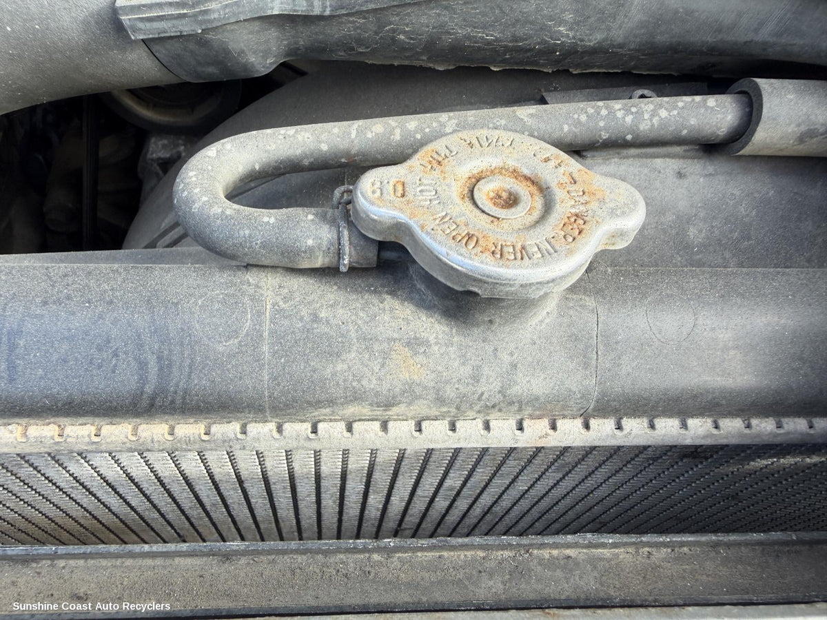2000-2002 Mitsubishi Pajero Radiator