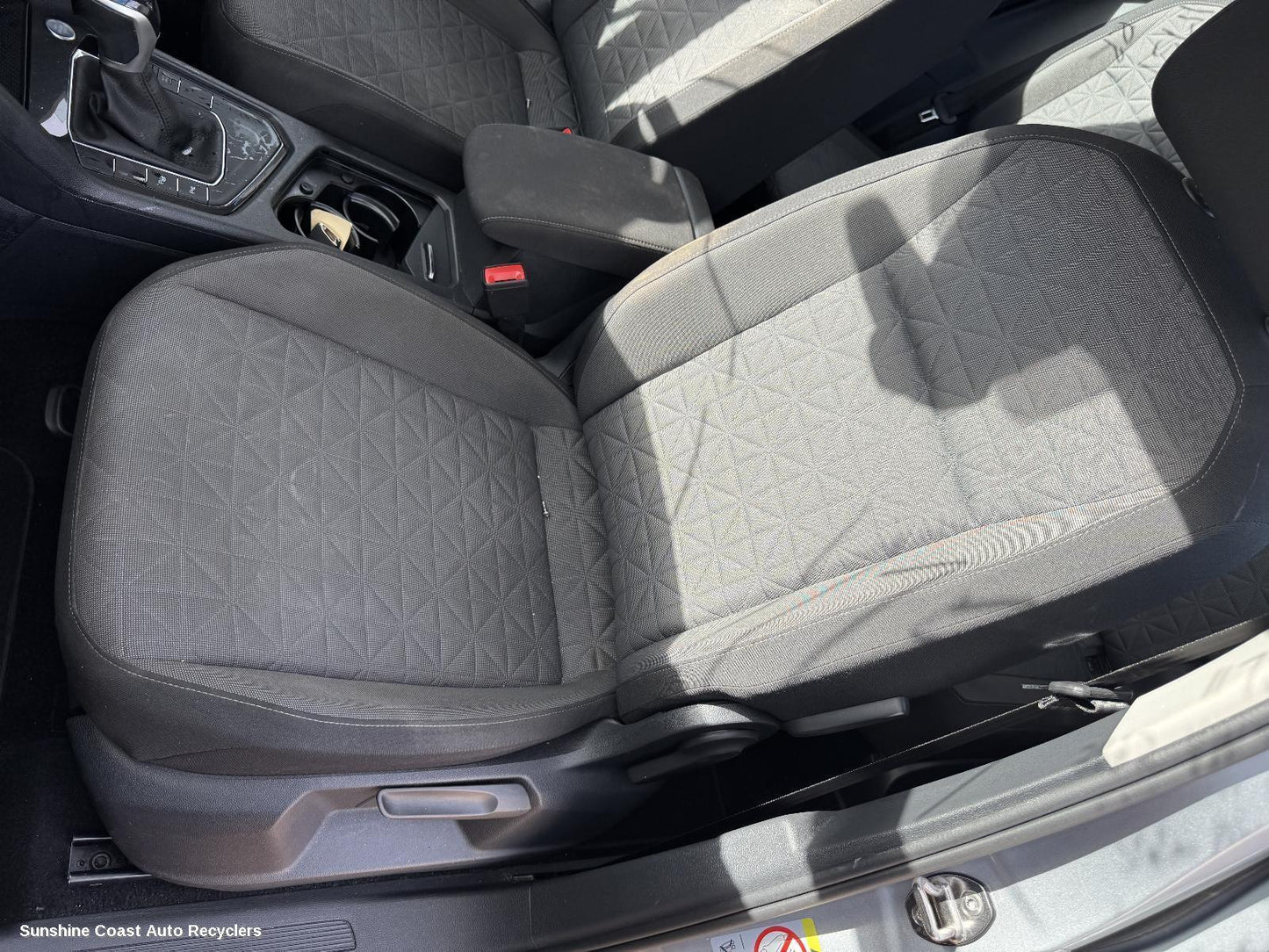 2022 Volkswagen Tiguan Front Seat