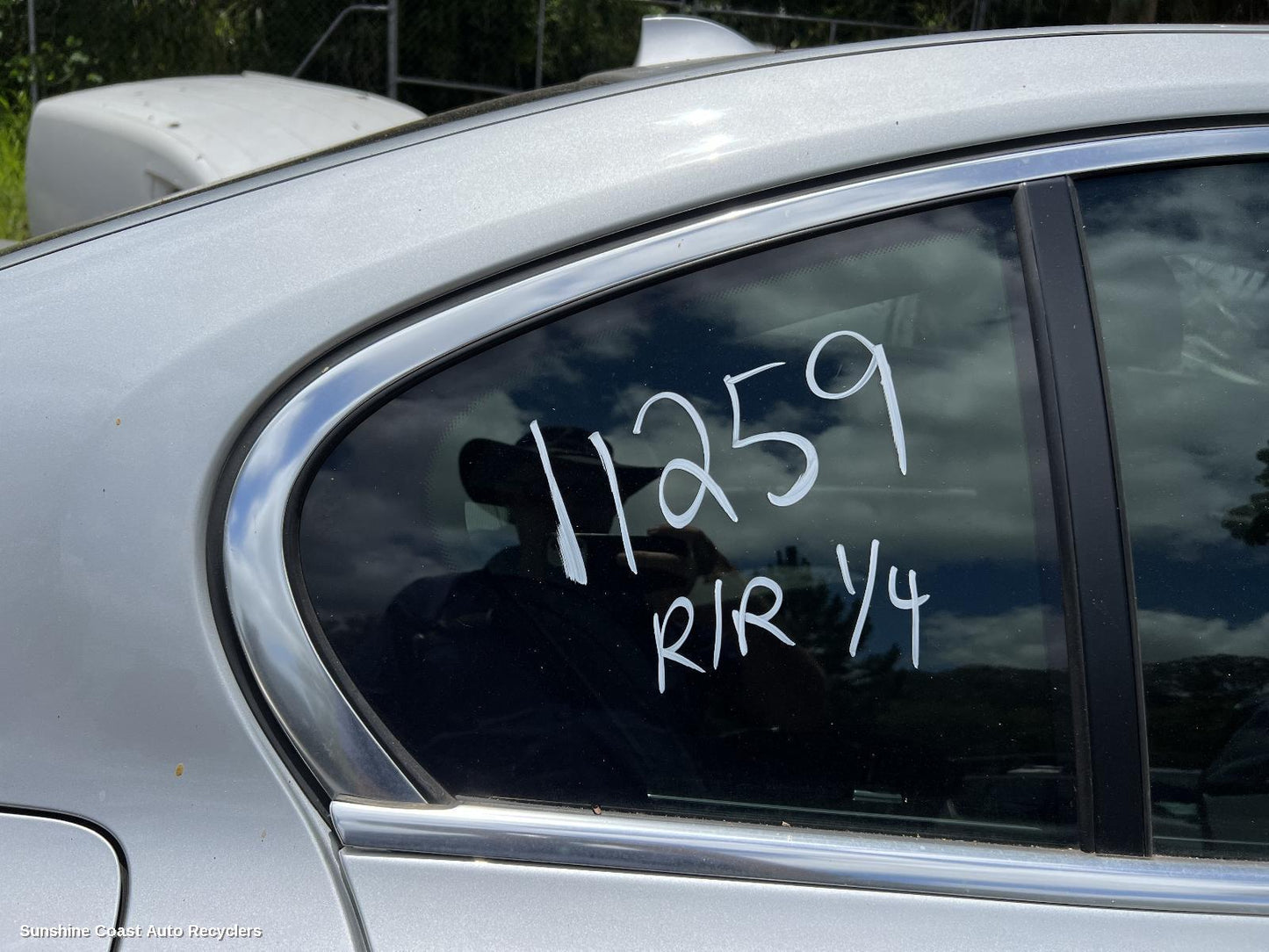 2011 Bmw 7 Series Right Rear 1 4 Door Glass