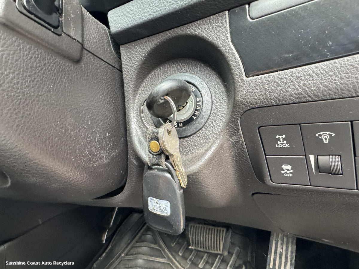 2006-2012 Hyundai Santa Fe Ignition W  Key
