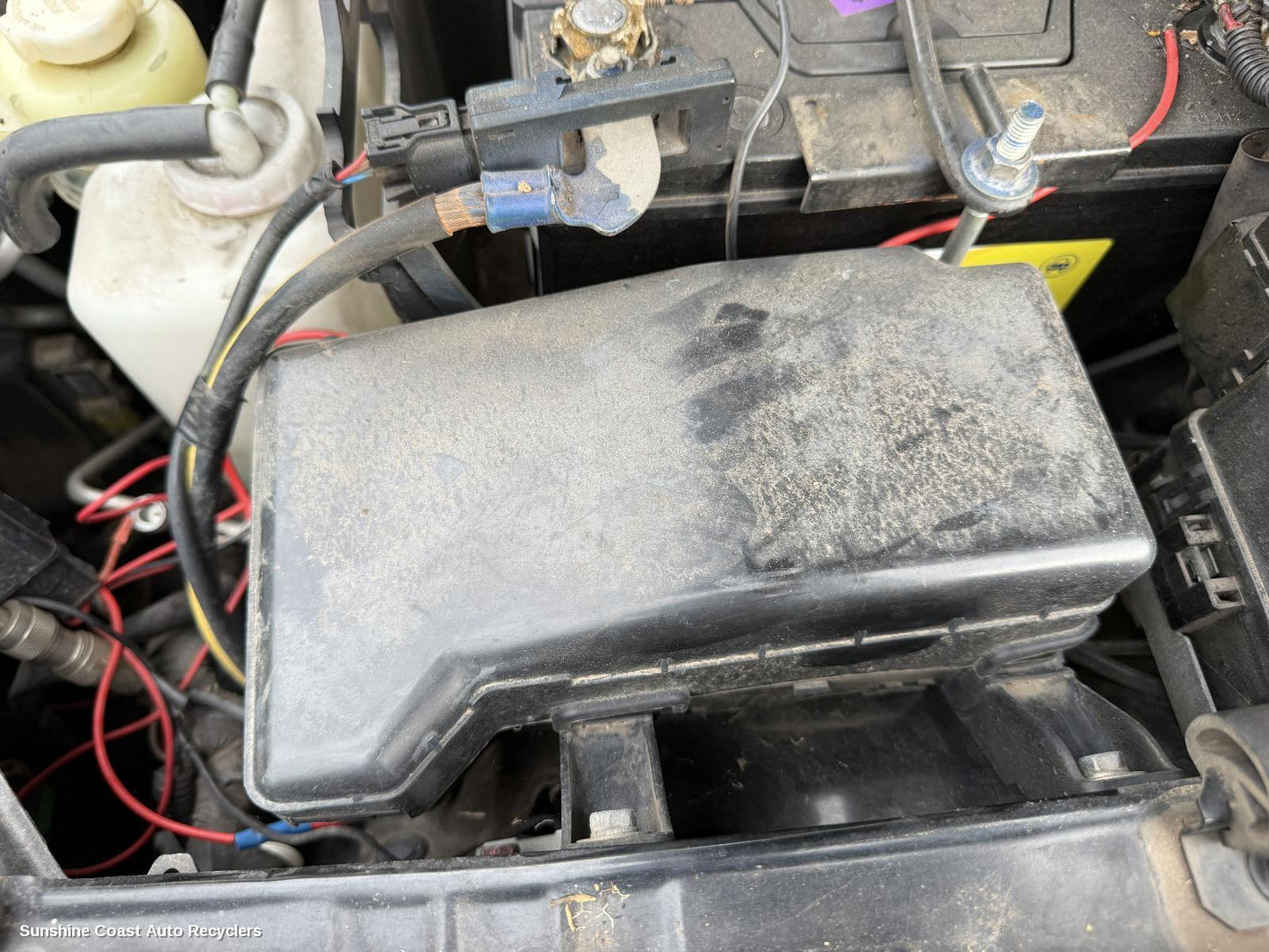 2006-2014 Mitsubishi Pajero Fuse Box