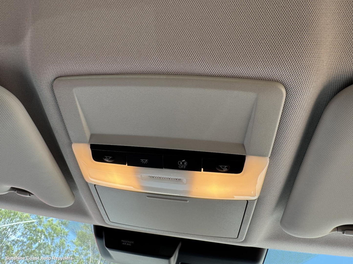 2024 Mitsubishi Outlander Courtesy Light