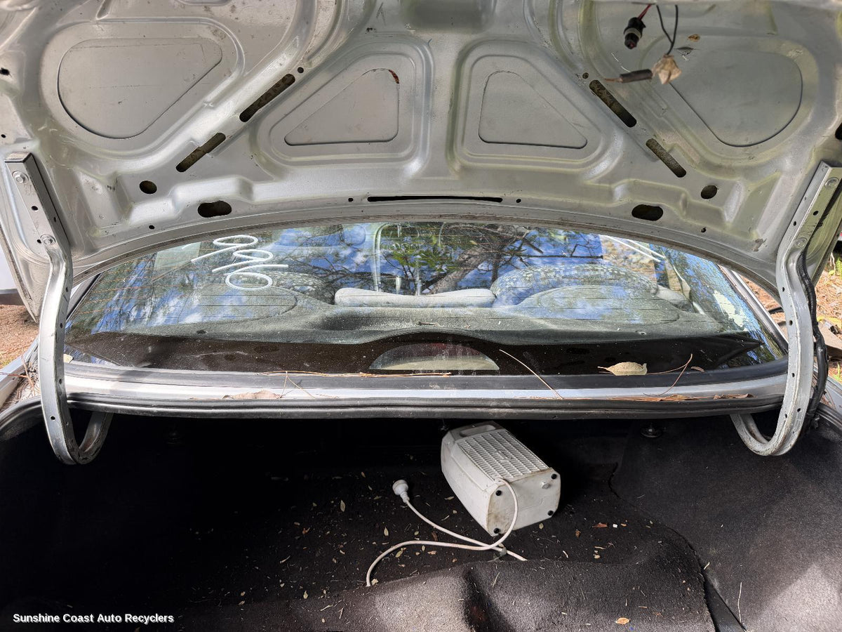 1997-2002 Holden Commodore High Level Stoplight