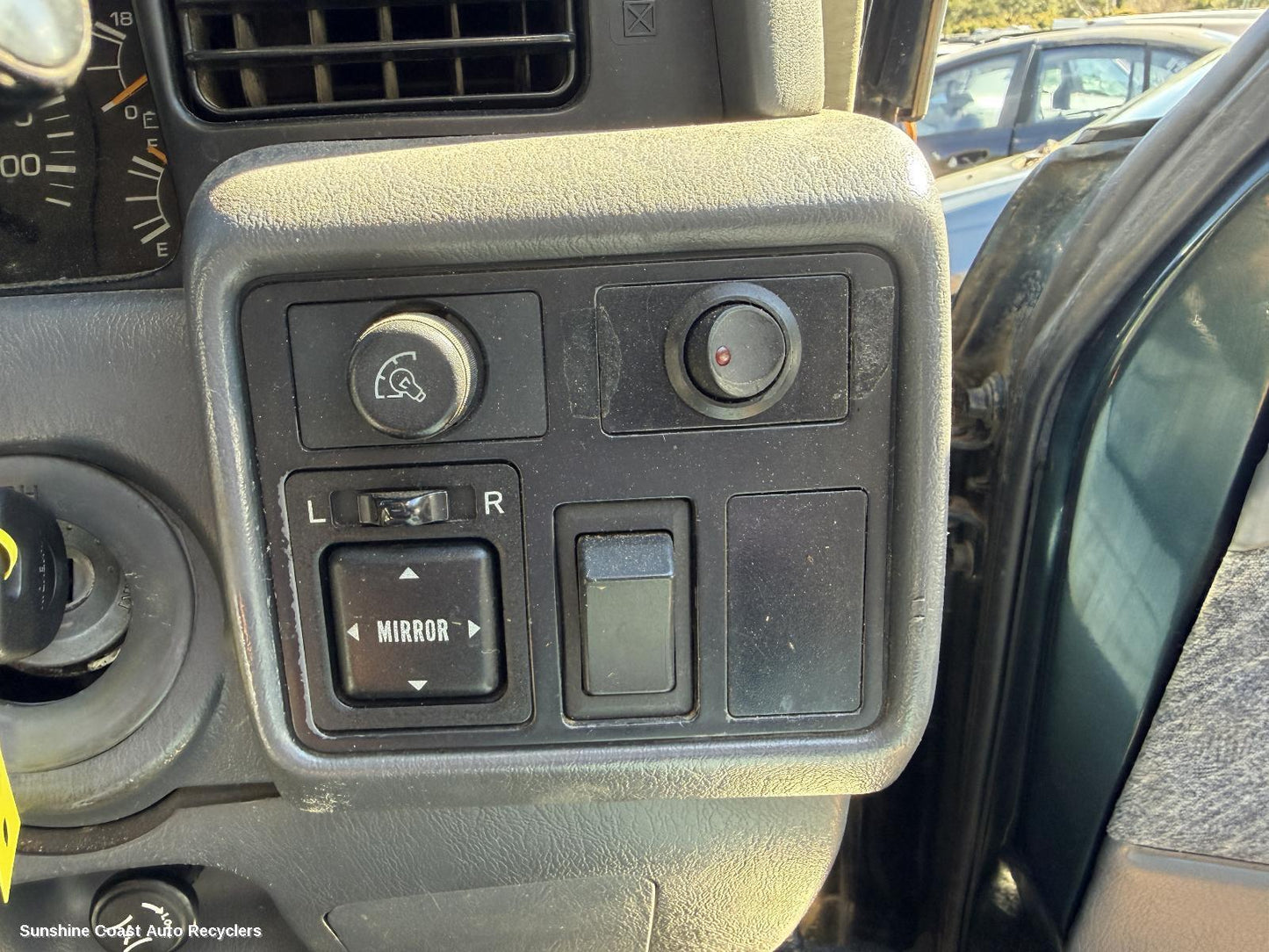 1990-1998 Toyota Landcruiser Misc Switch Relay