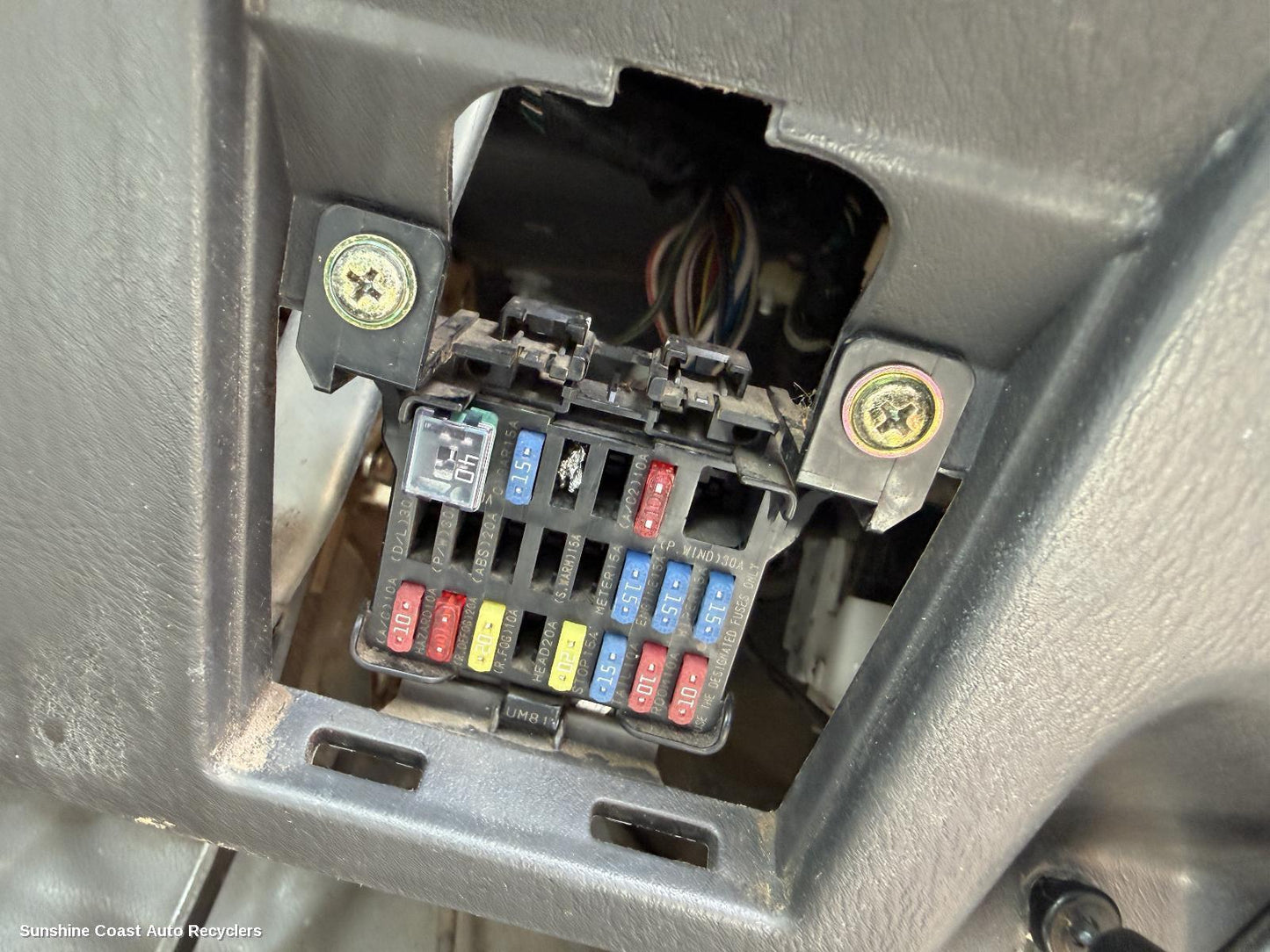 2002-2006 Ford Courier Fuse Box