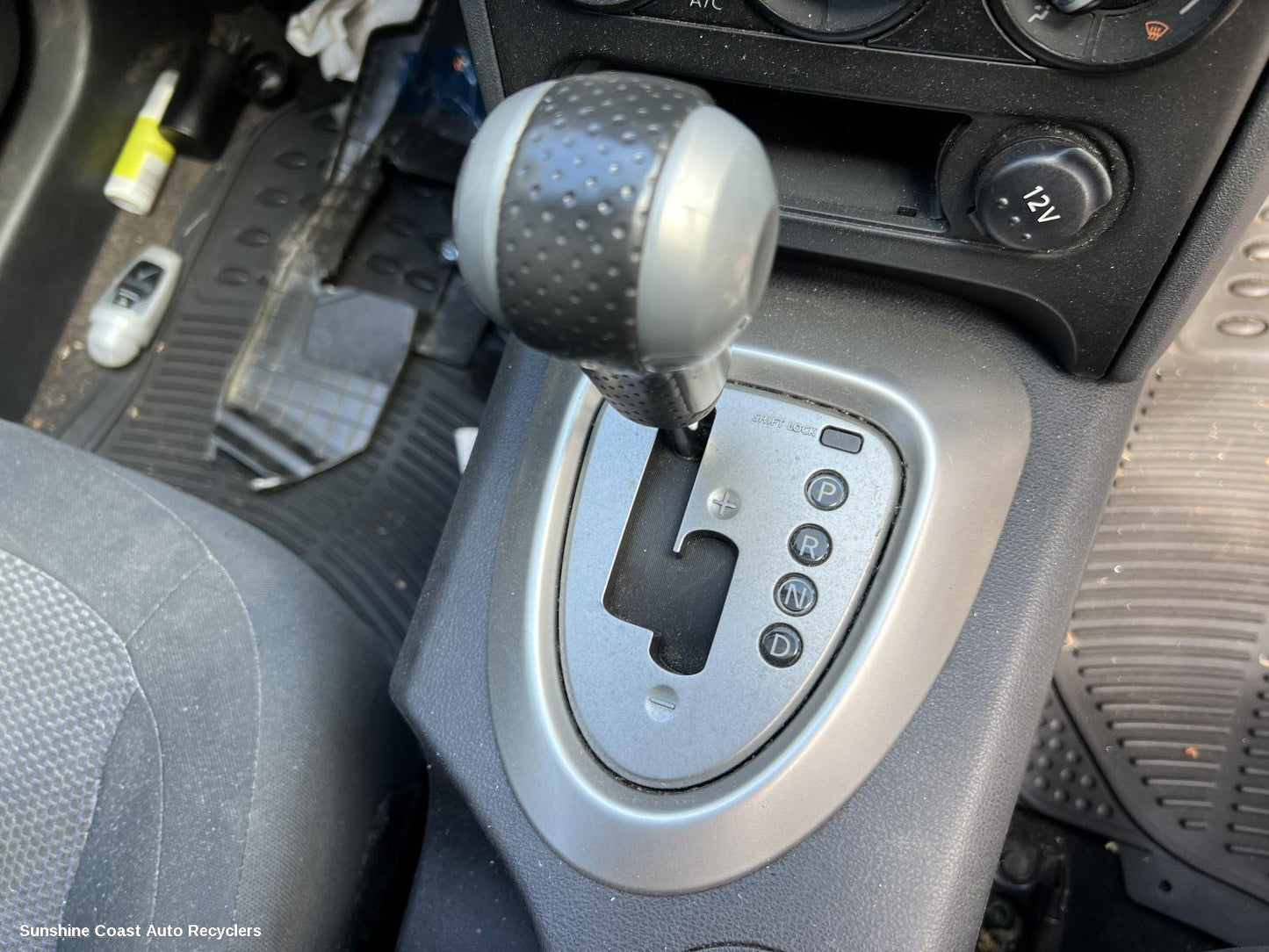 2010 Nissan Dualis Gear Stick Shifter