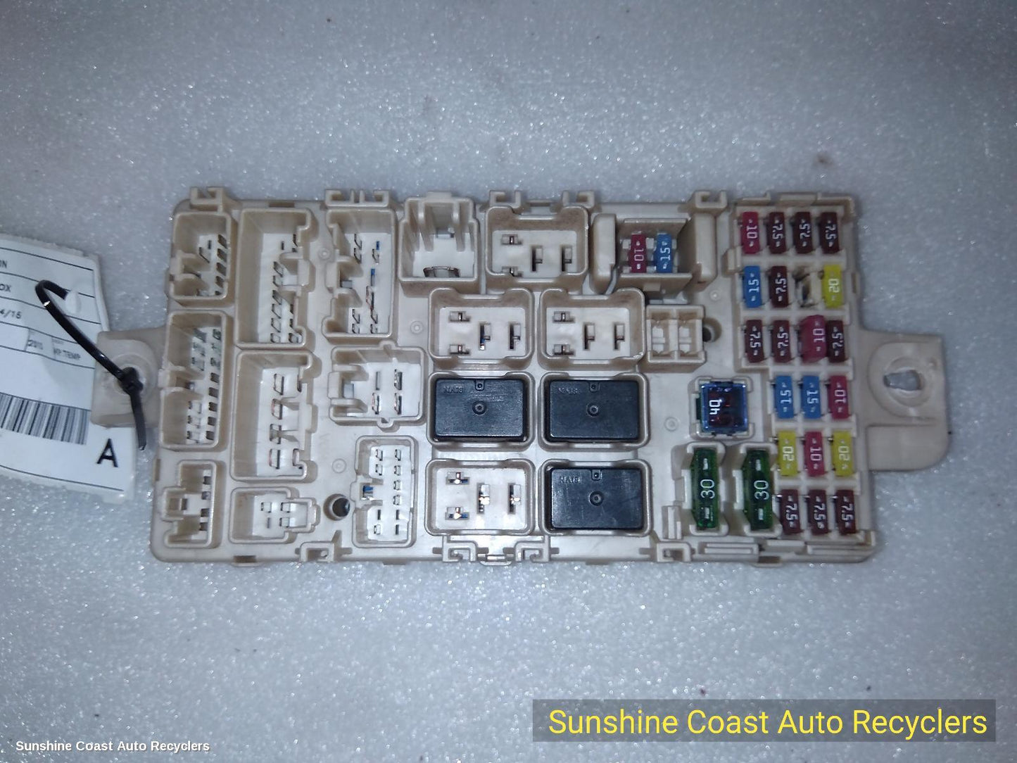 2009-2015 Mitsubishi Triton Fuse Box