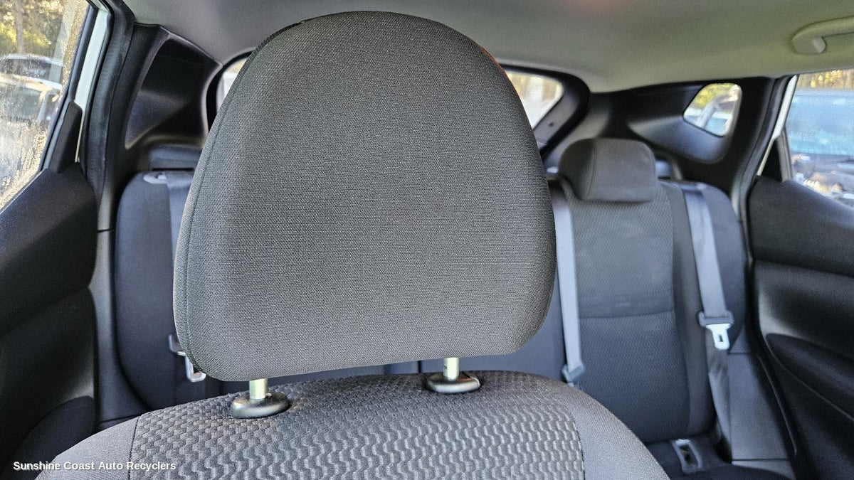 2013-2021 Nissan Qashqai Headrest