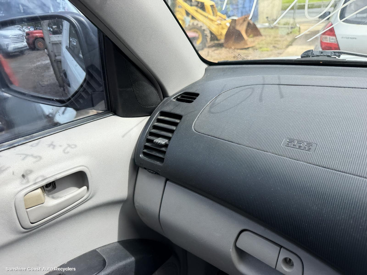 2006-2009 Mitsubishi Triton Misc