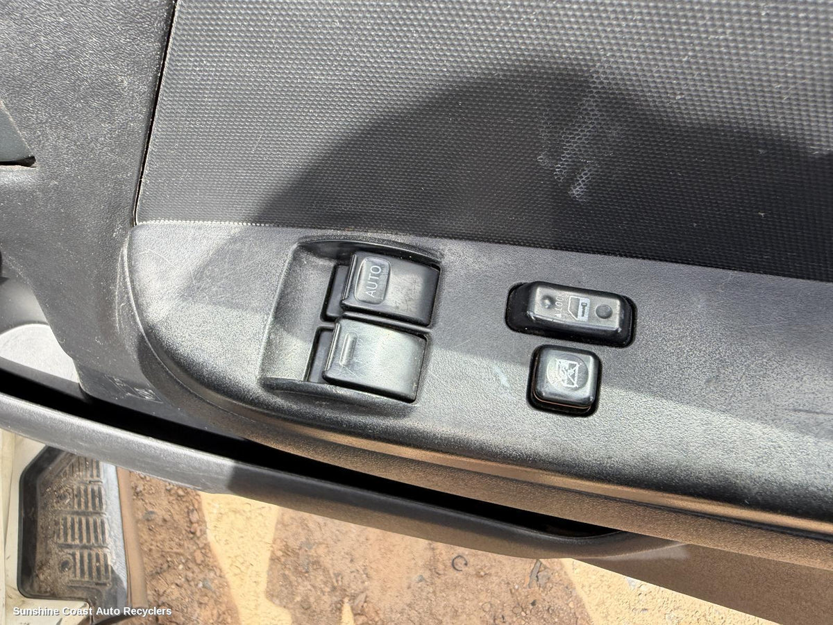 2005-2014 Toyota Hiace Pwr Dr Wind Switch