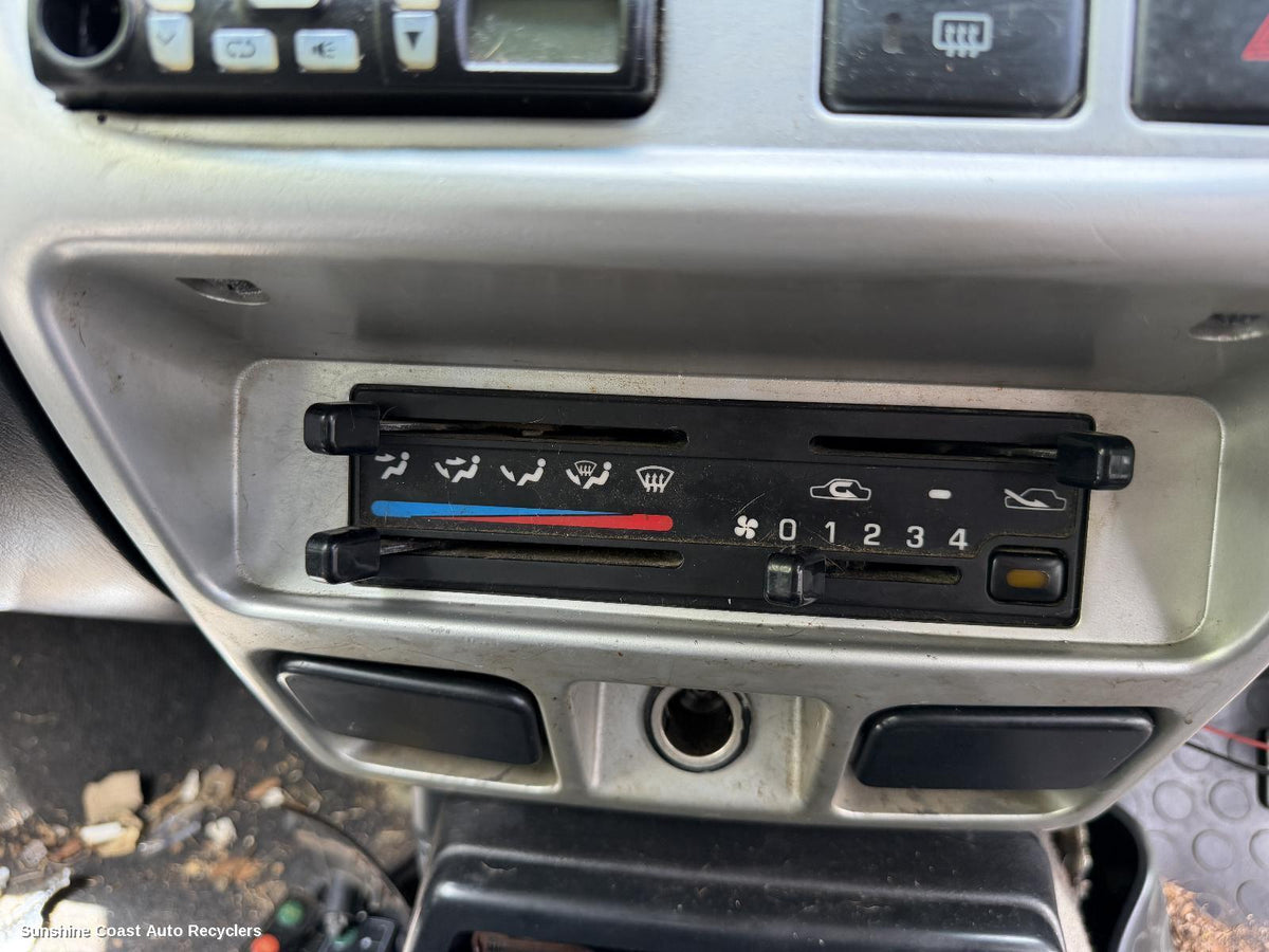 1997-2015 Nissan Navara Heater Ac Controls