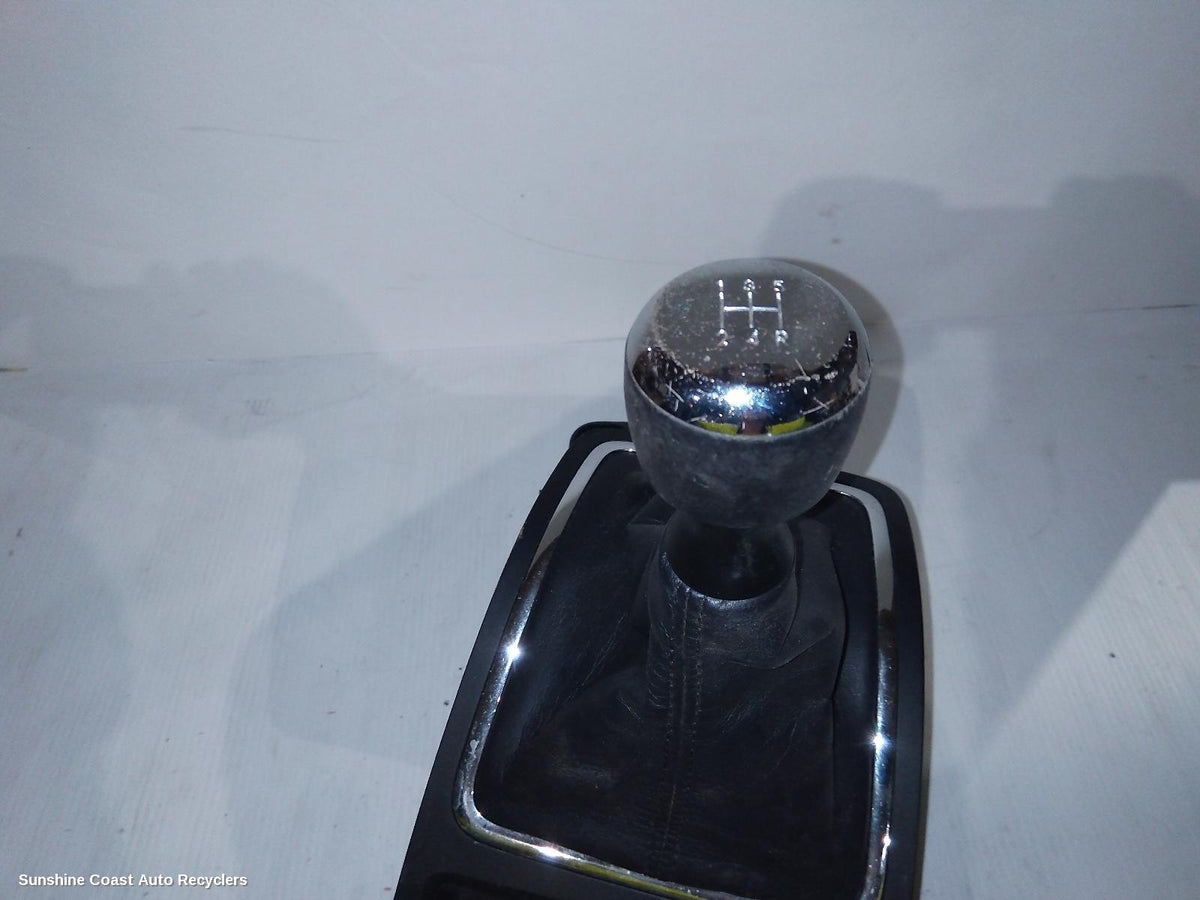 2011-2016 Jeep Patriot Gear Stick Shifter