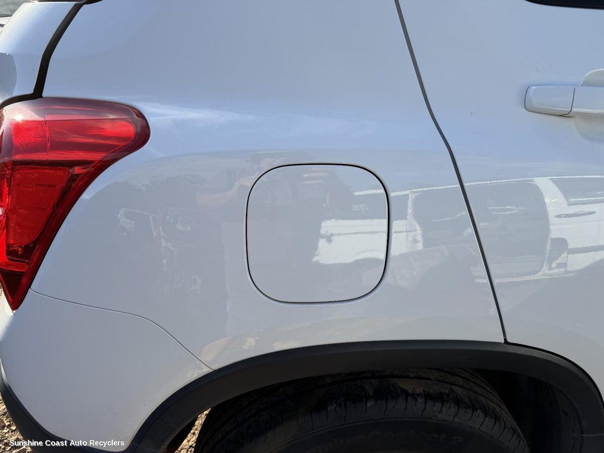 2013-2020 Holden Trax Fuel Door   Filler