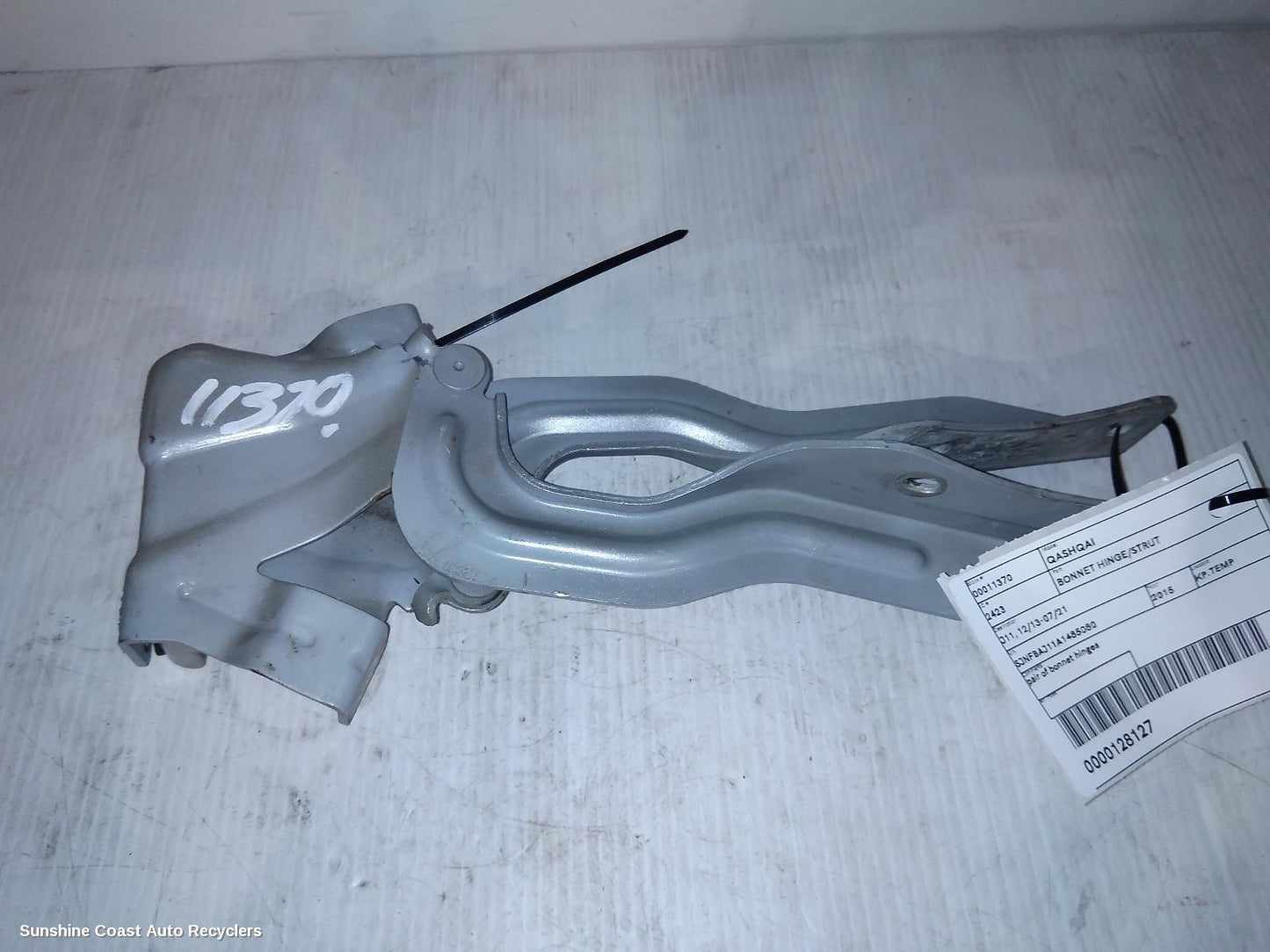 2013-2021 Nissan Qashqai Bonnet Hinge Strut