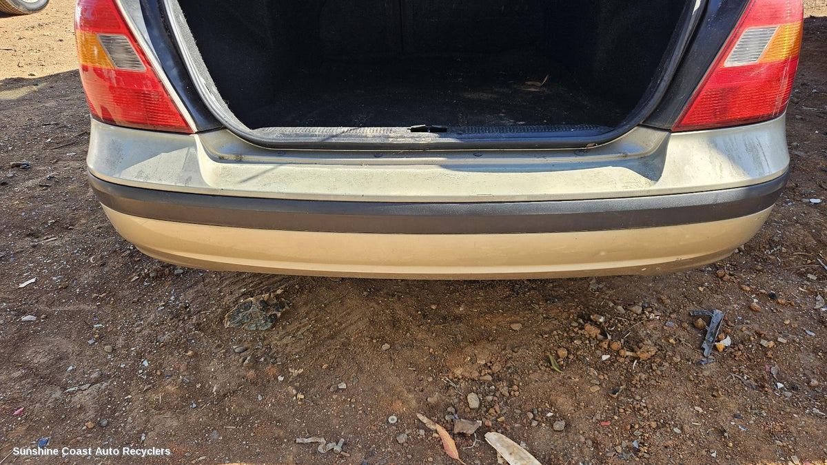 2000-2003 Hyundai Elantra Rear Bumper