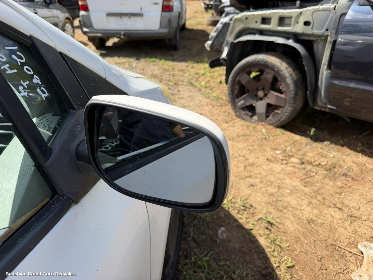 2005-2011 Toyota Yaris Right Door Mirror
