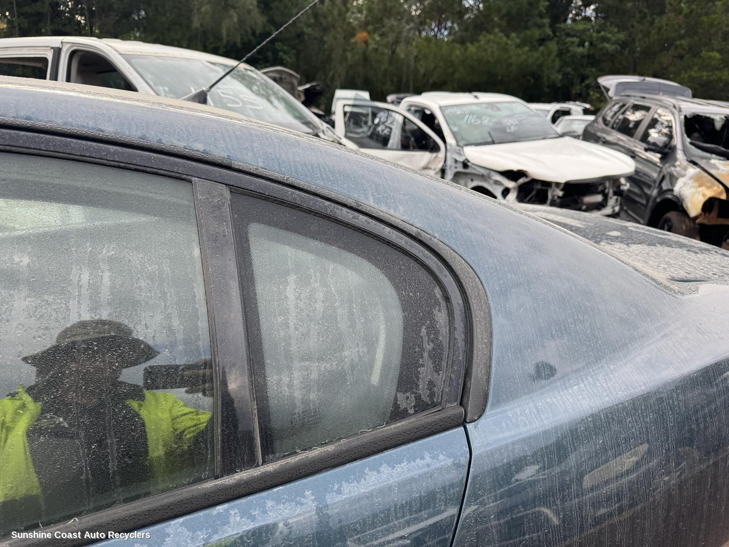 2008 Holden Commodore Left Rear 1 4 Door Glass