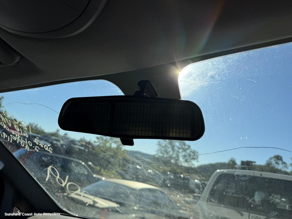 2015-2025 Ldv G10 Interior Mirror