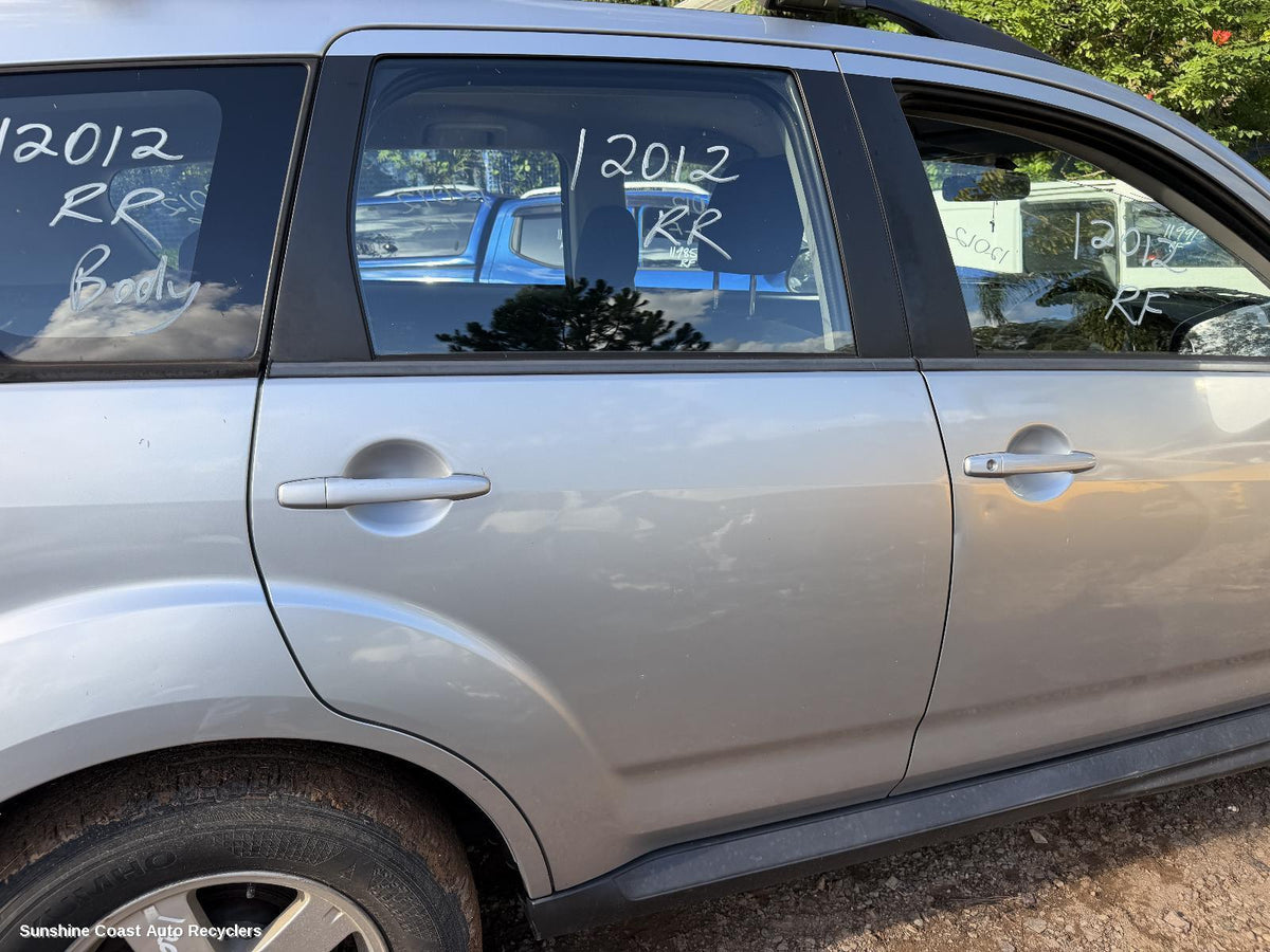 2009-2012 Mitsubishi Outlander Right Rear Door Sliding
