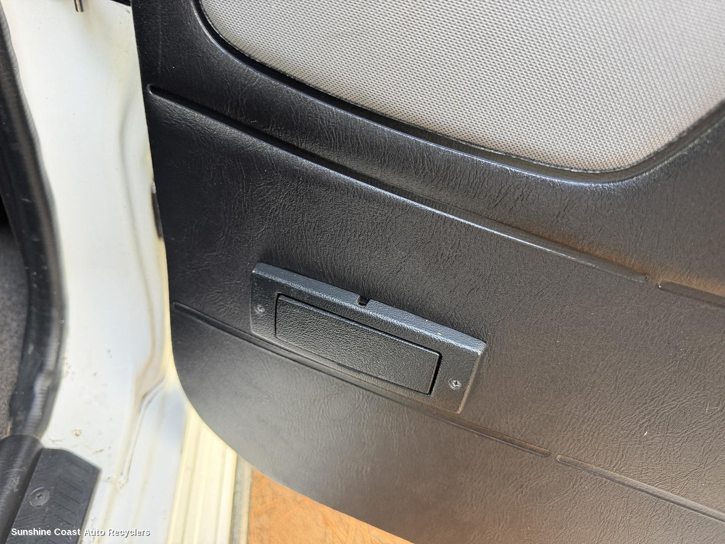 2001-2015 Nissan Navara Ashtray