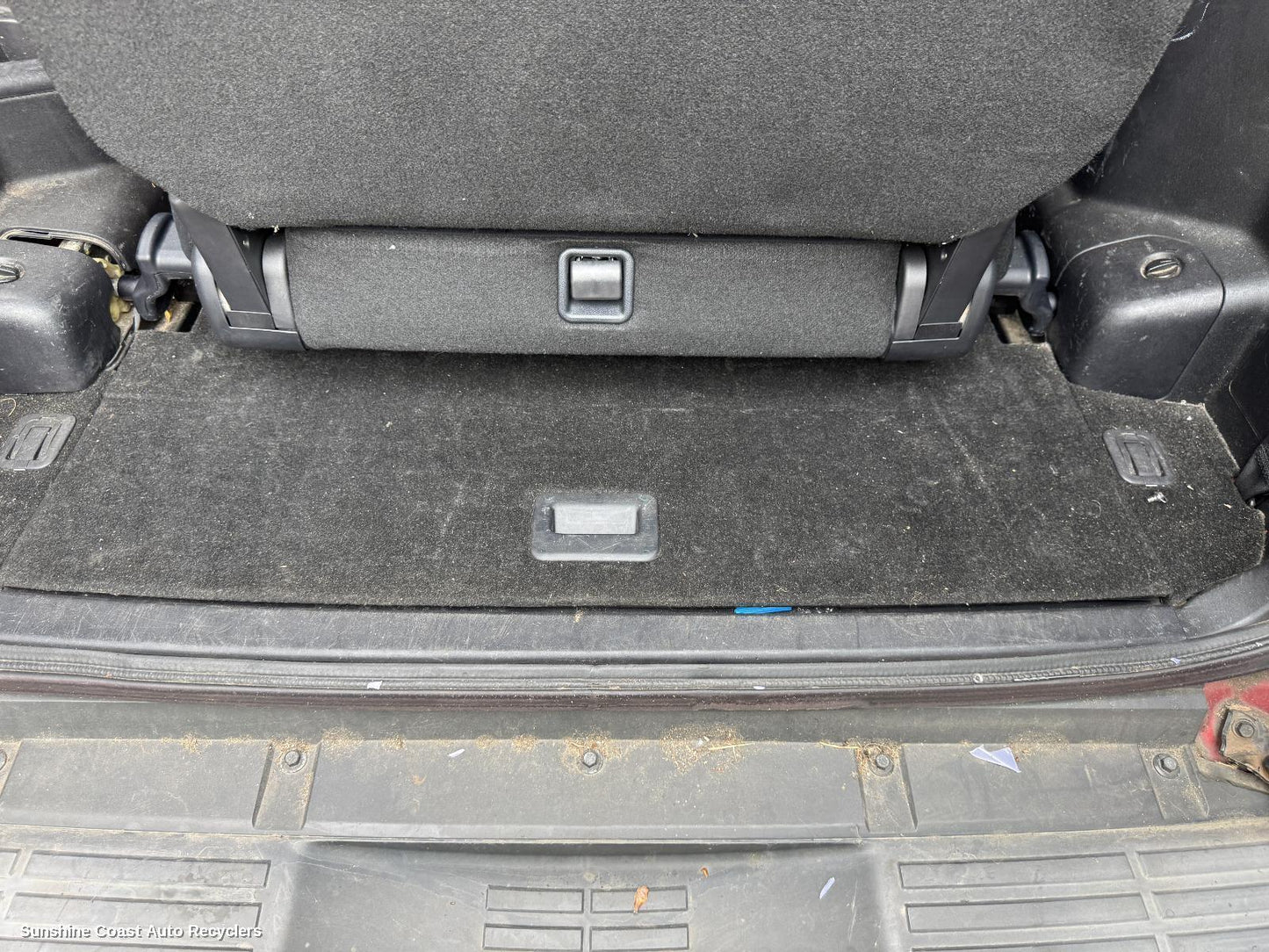 2009 Mitsubishi Pajero Floor Mats