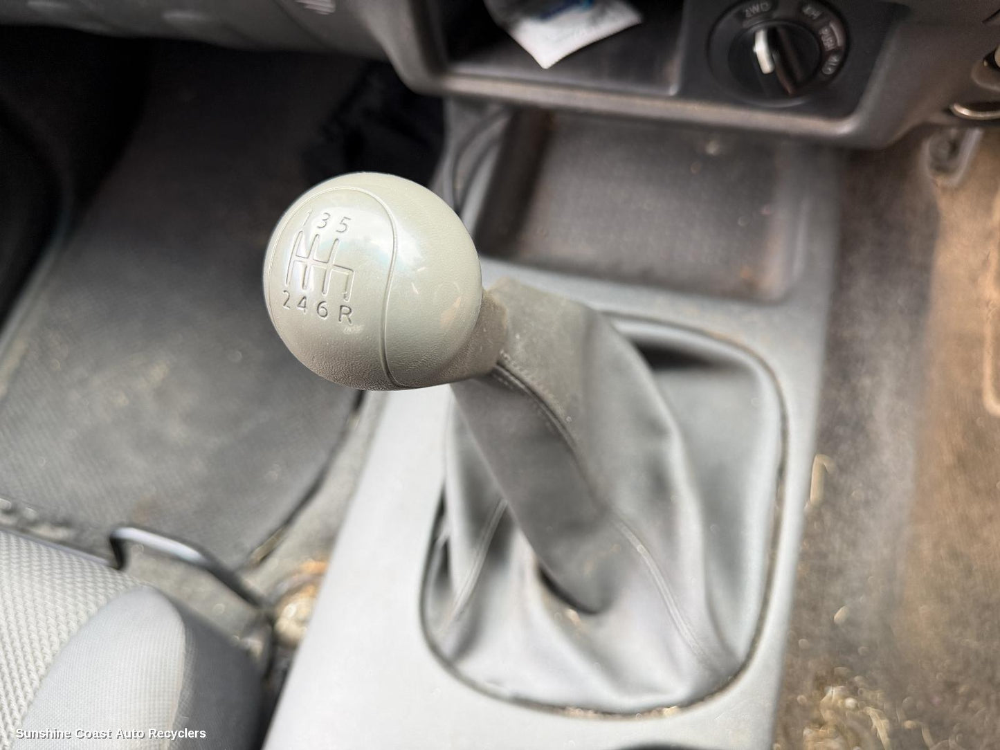 2011 Nissan Navara Gear Stick Shifter