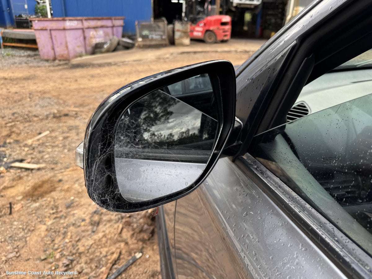 2015-2021 Mitsubishi Outlander Left Door Mirror
