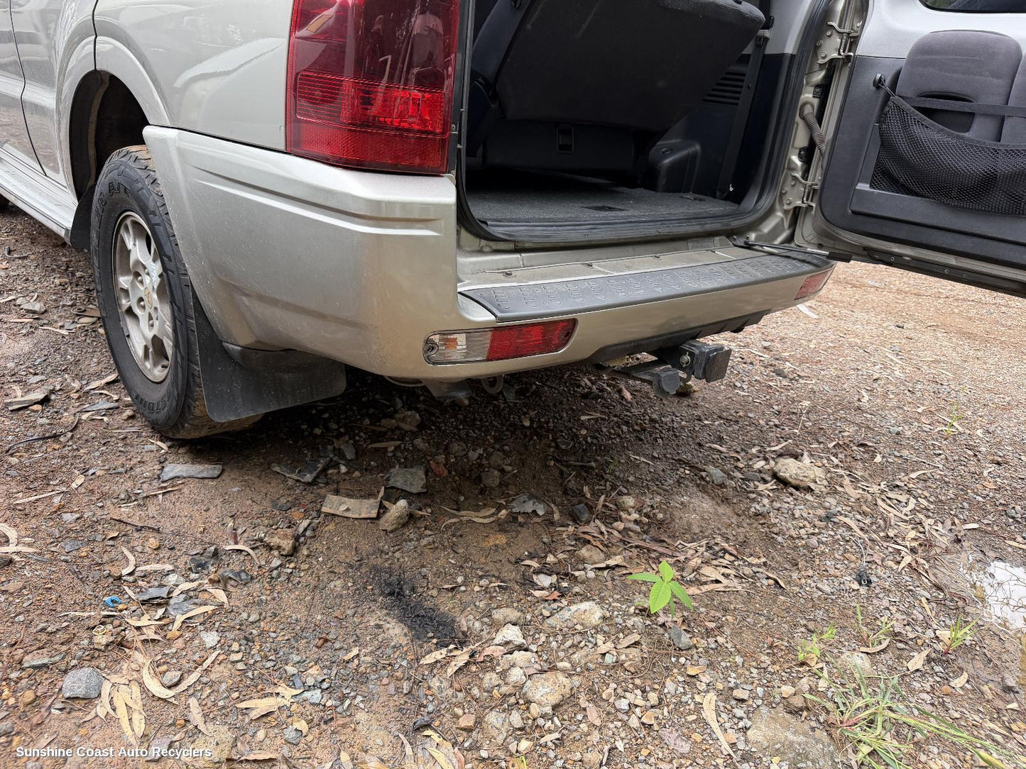 2000-2006 Mitsubishi Pajero Towbar